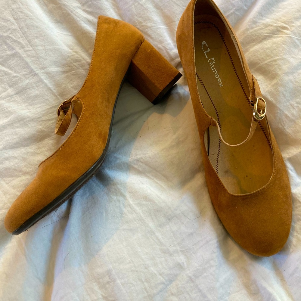 Tan suede Maryjanes, size 8, Chinese Laundry